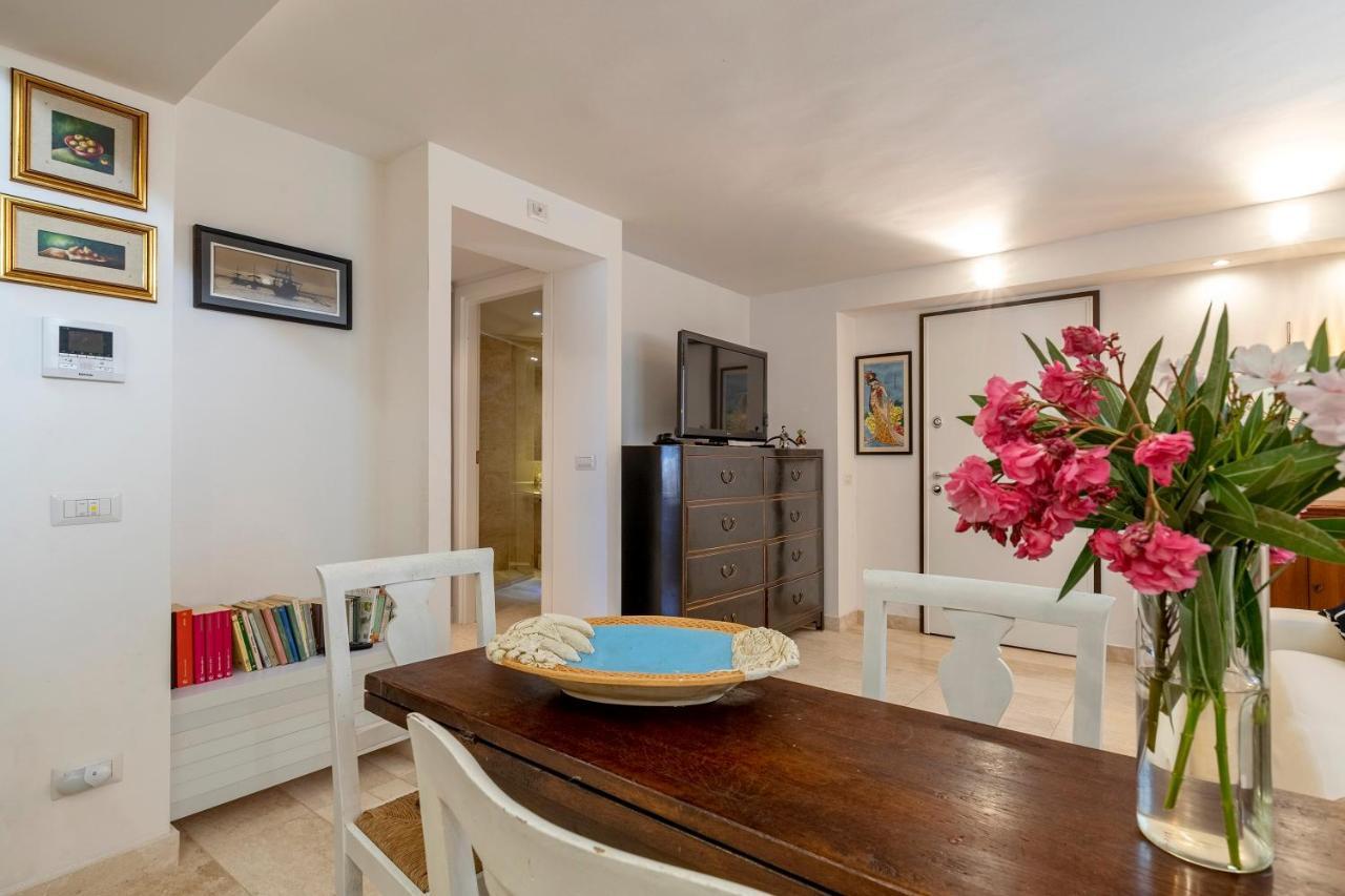 פרטיליה Charming Seafront Apartment With Garden And Patio מראה חיצוני תמונה